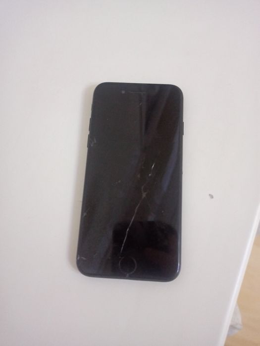 Продам I phone 7