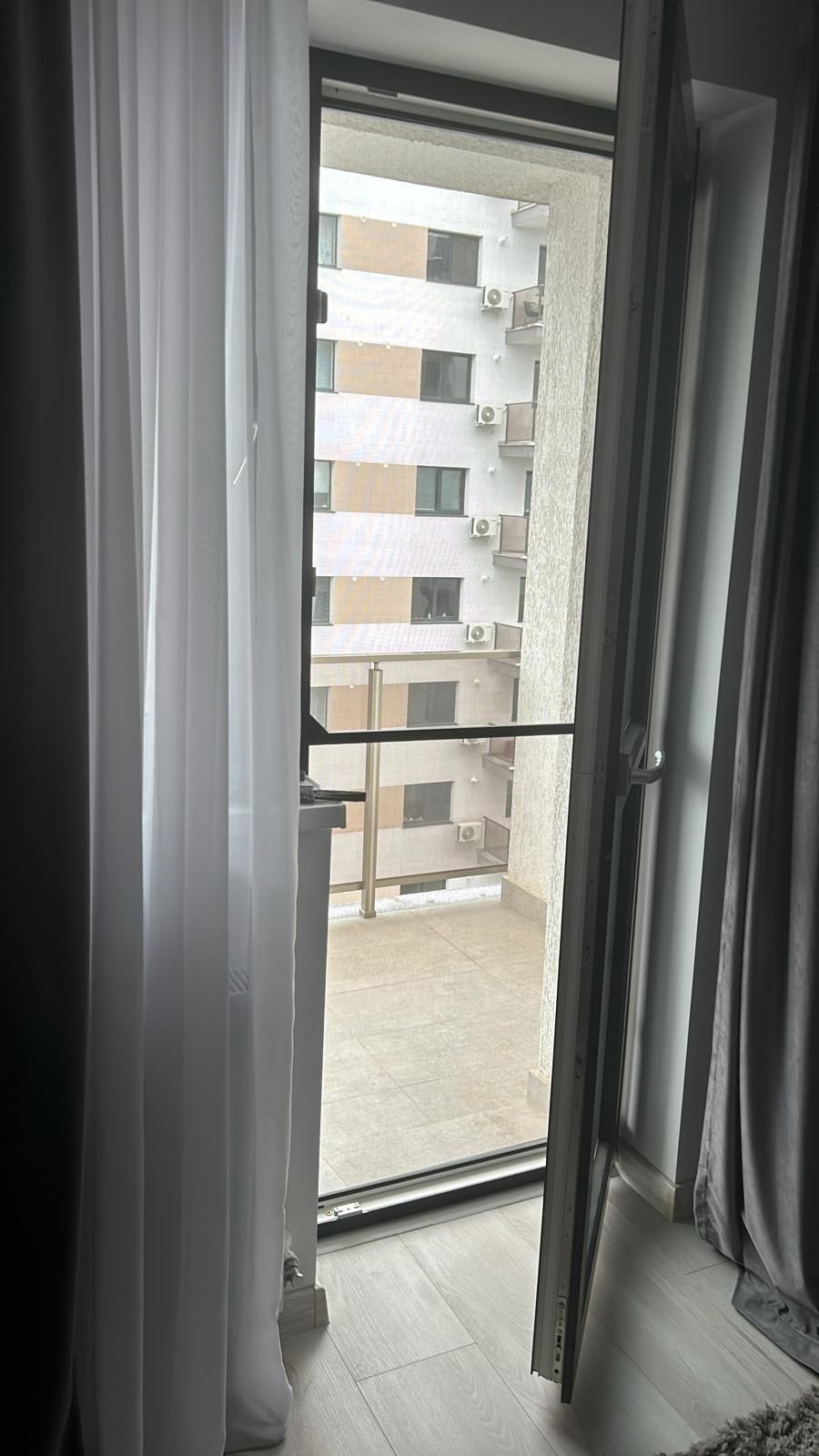 Ofer spre închiriere apartament cu doua camere