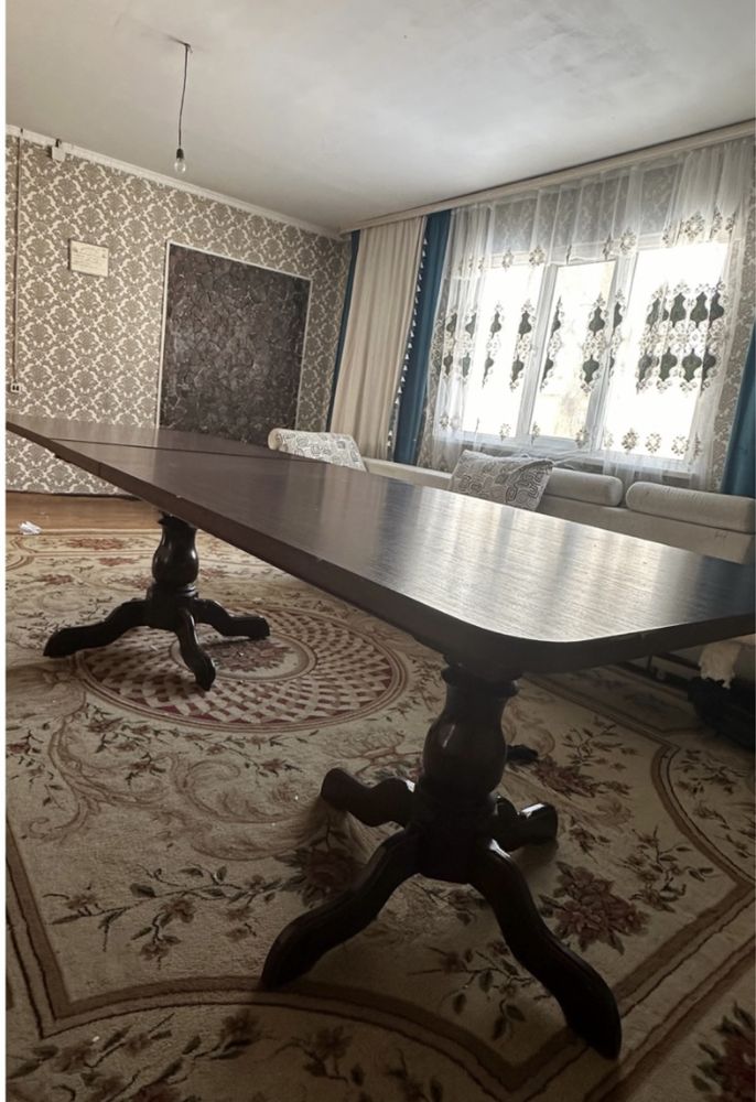 Стол. Продам. Малайзия.
