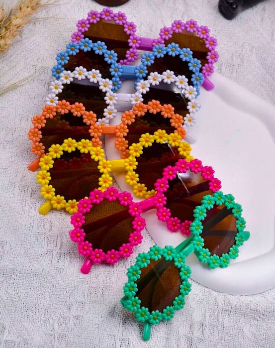 Детски слънчеви очила (2-14 г.) + подарък