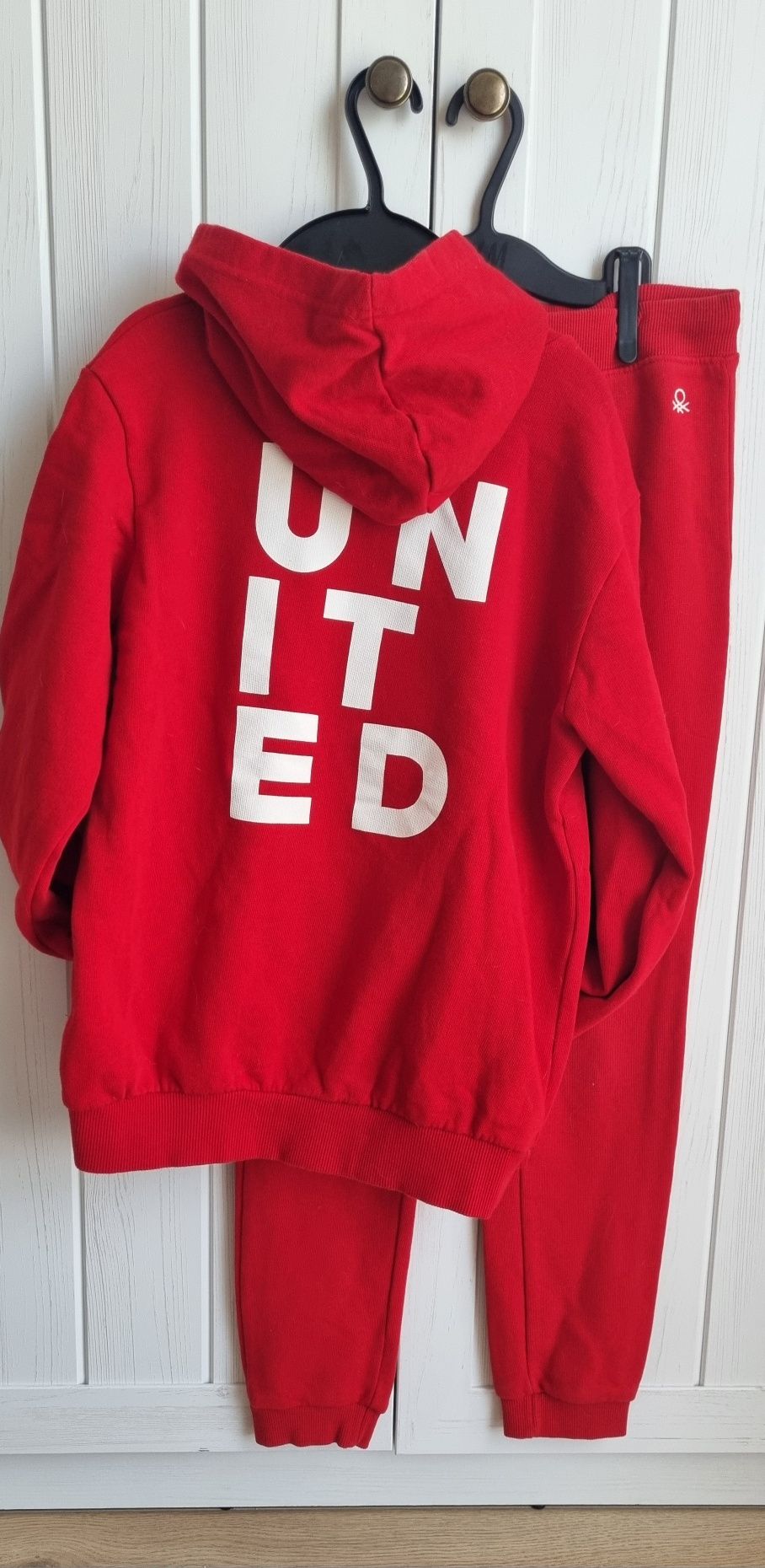 Спортен екип за момиче, худи и долнище, Benetton, 10-11г.