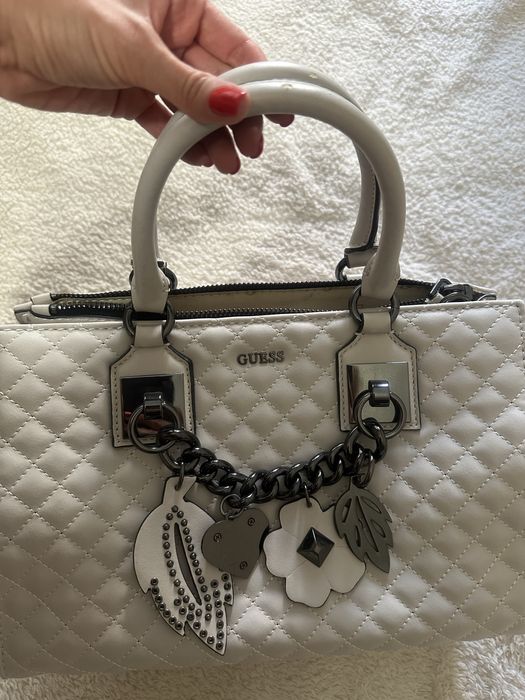 Geanta Guess (+ curea umar)