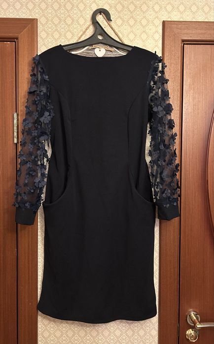 Продам платье 46 размер.