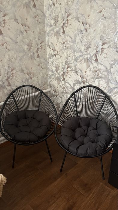 Продам дизайнерские стулья