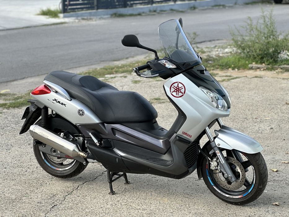 Yamaha X Max   Se poate conduce si cu categoria B