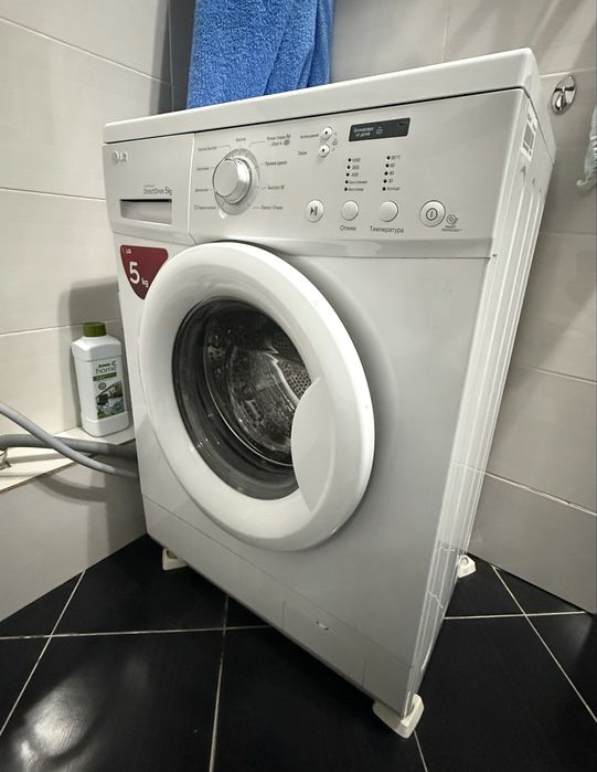 Продам стиральную машину LG