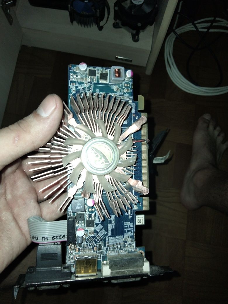 Видеокарта Radeon 5400