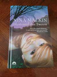Blestemul din Swoon - Nina Malkin
