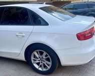 Limuzina alba Audi A4