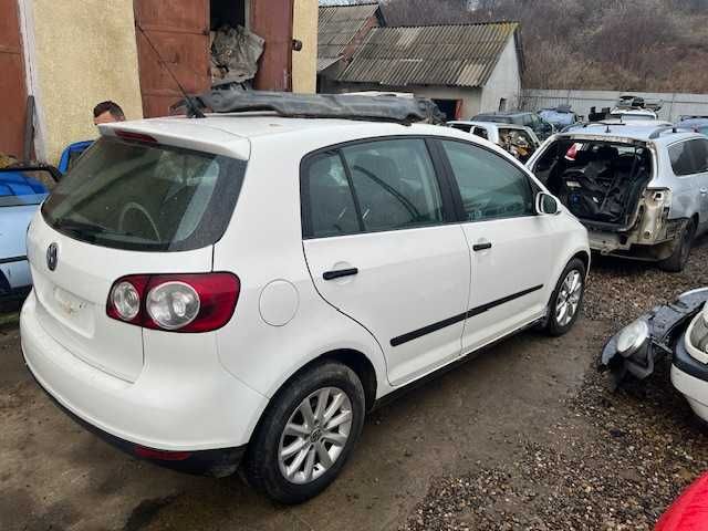 Dezmembrez VW Golf 5 Plus,1.6 FSI,85kw, BLF, 6 trepte cod HEU,LB9A