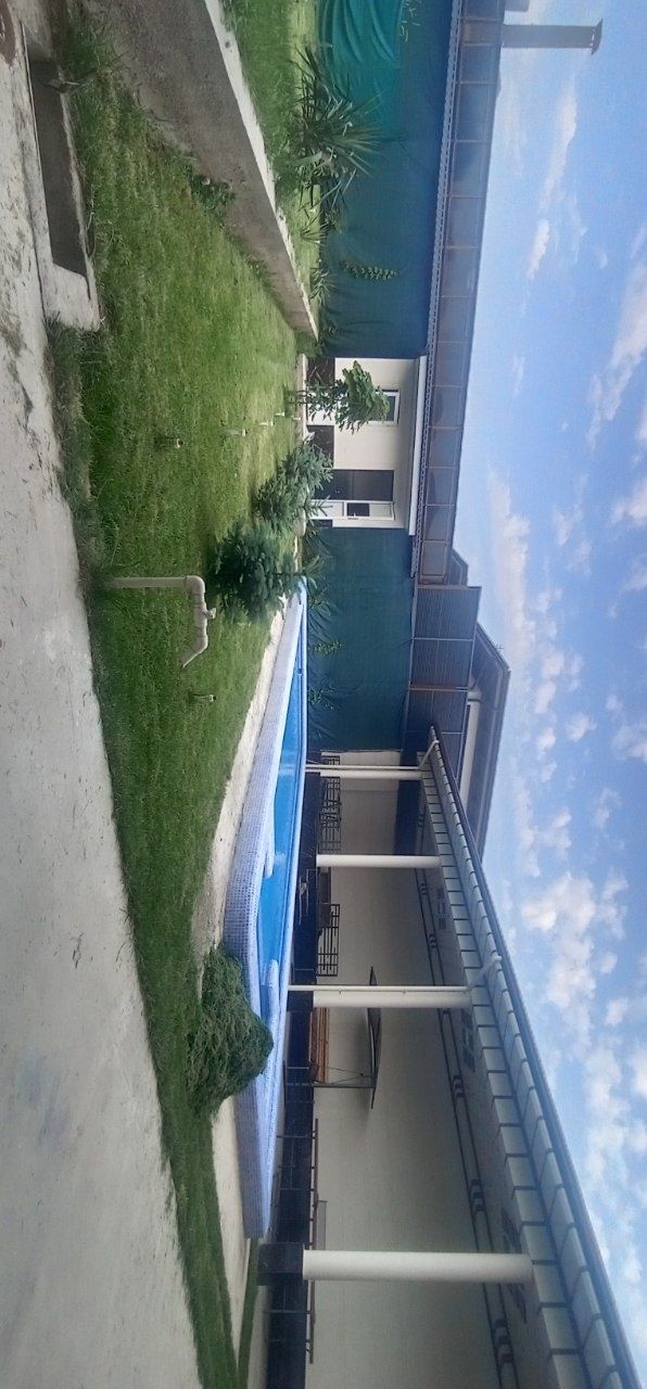 Oilaviy dacha Oqtosh. Bezmakler