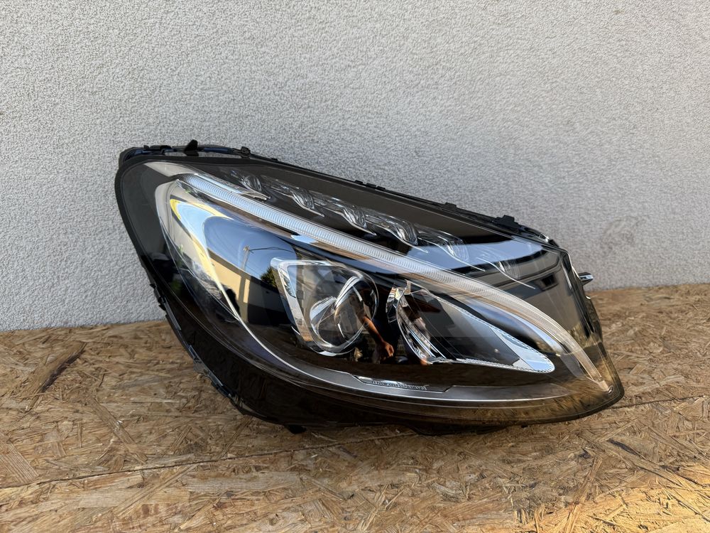 Far dreapta Mercedes C Class W205 LED High Perforlance Original Europa