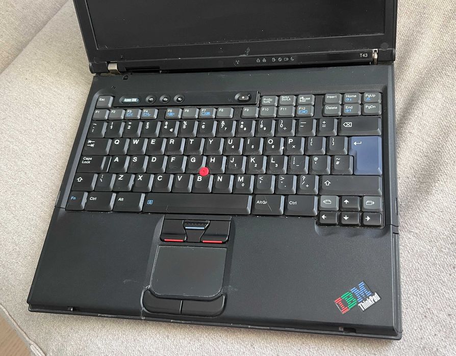 Laptop retro IBM ThinkPad T43 Type 1871 pentru colectionari si piese