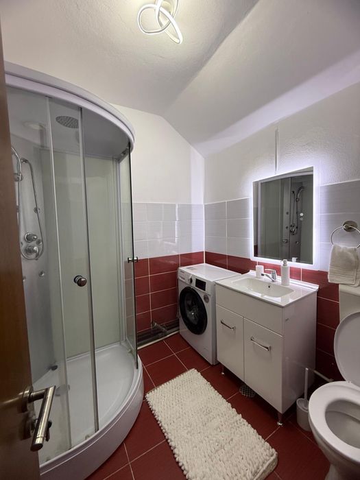 Apartament de inchiriat 3 camere ! Ultracentral ! Vis-a-vis Parâng!