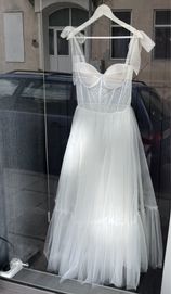 Уникална нестандартна сватбена\ абитуриентска рокля