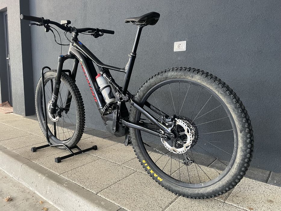 Bicicleta electrica specialized turbo levo
