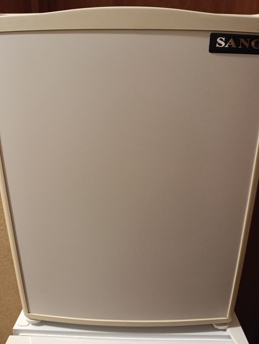 Мини бар хладилник  SANG