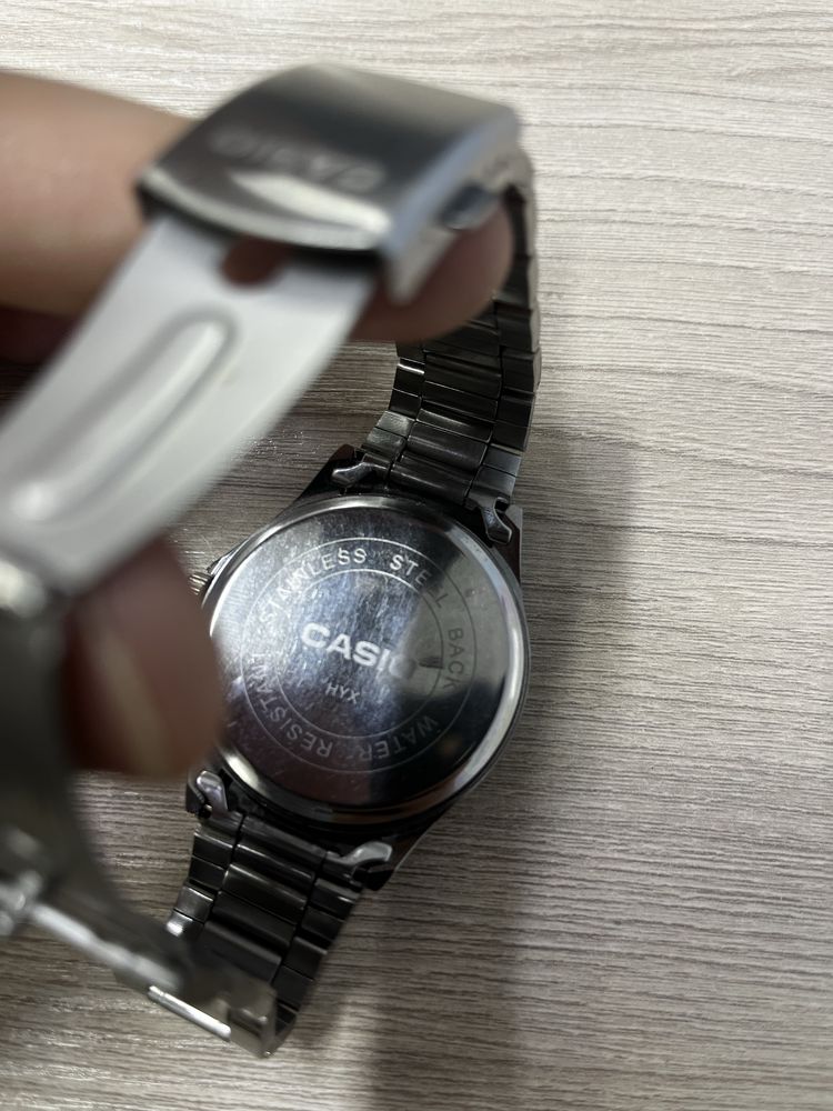 Quartz casio часы