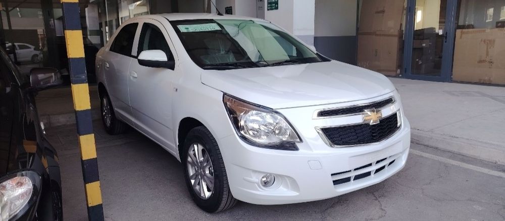 Mashina sotiladi, pachka, nomer olingan