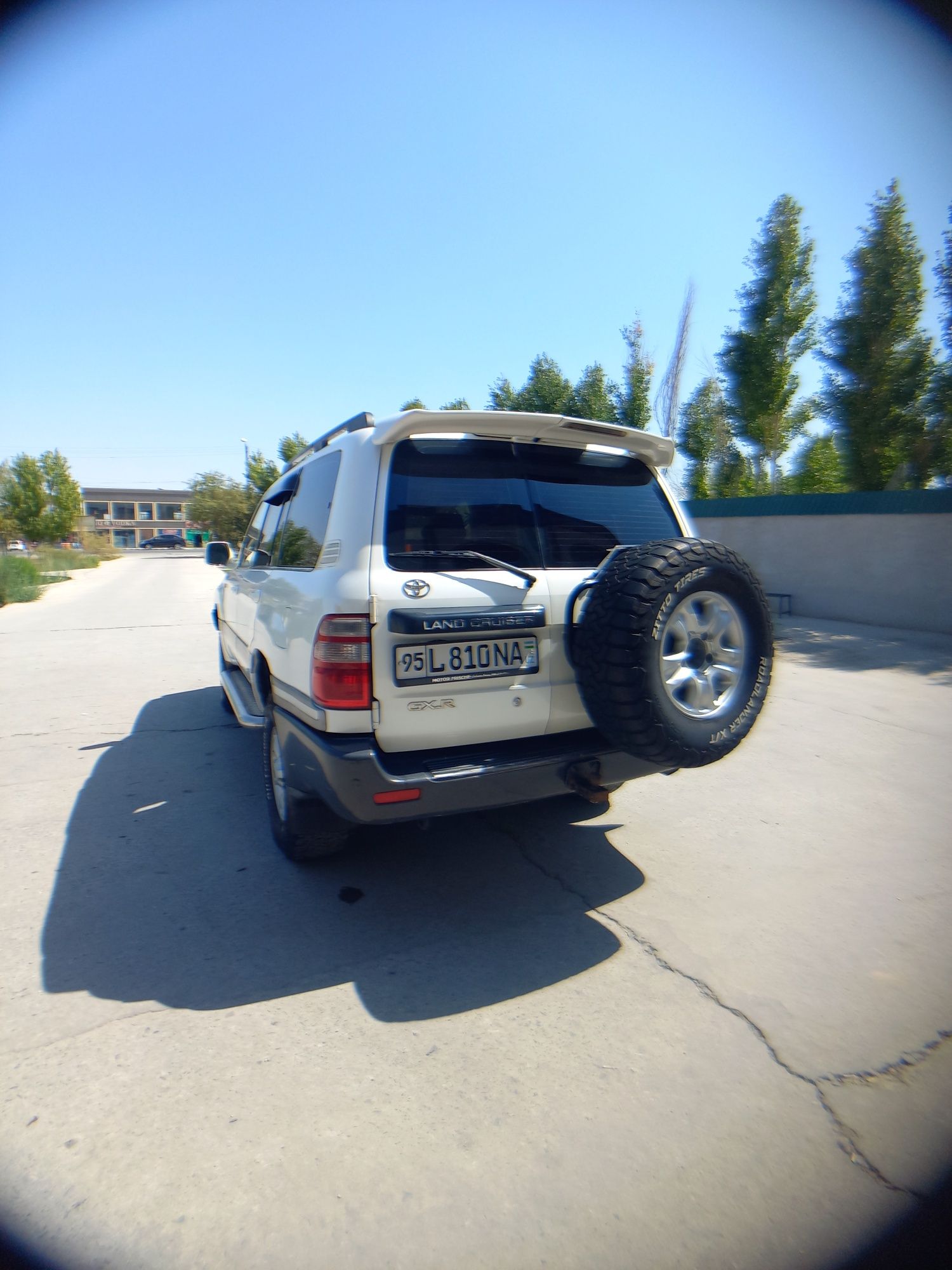 Toyota Land Cruiser 105