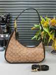 Geanta Coach Noua !!! Dimensiuni 24/19 !!!