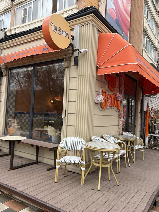 Продам дейсвующую кофейню с помещением и оборудованием