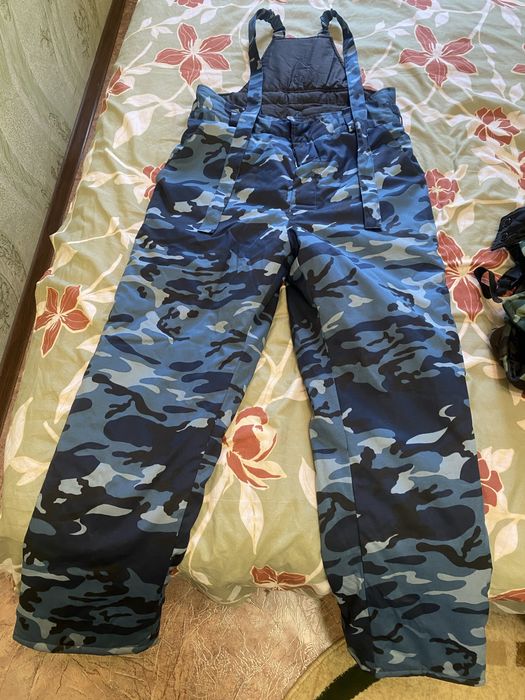 Продам зимние мужские комбинезоны 56 р-р