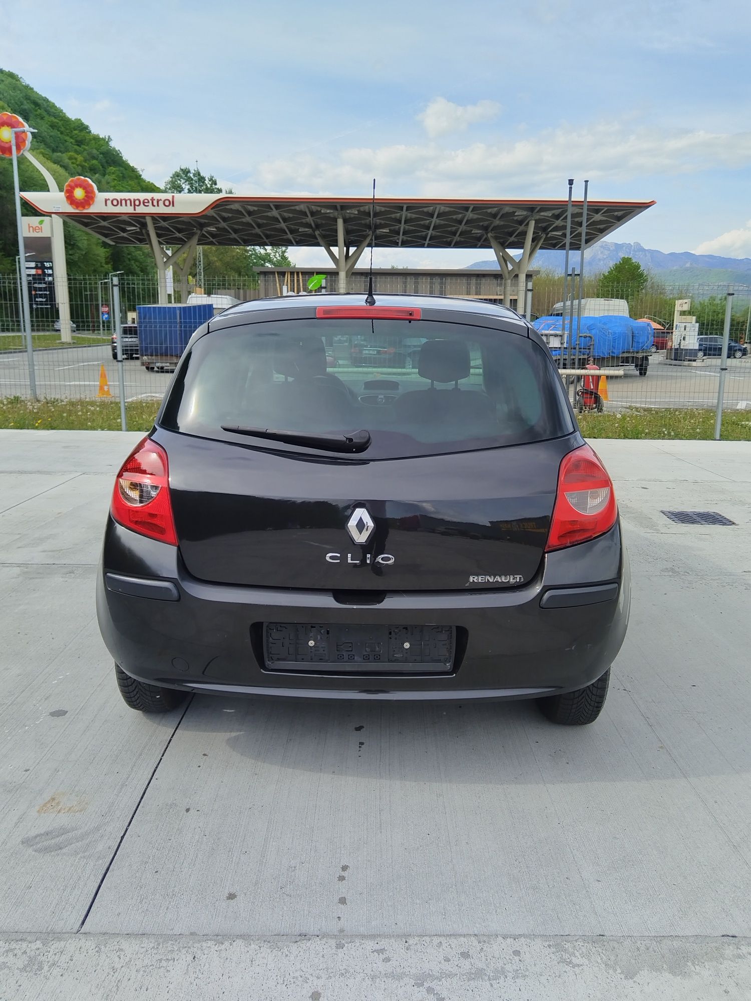 Renault clio 3 1,6 benzina an 2008 euro 4