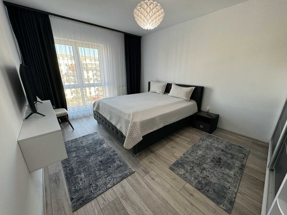 Pers fizică, vand ap cu 3 camere, complet mobilat, loc parcare și boxă