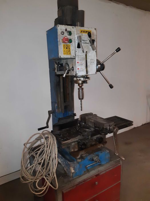 Mașină de găurit/frezat Fervi T 044 230V