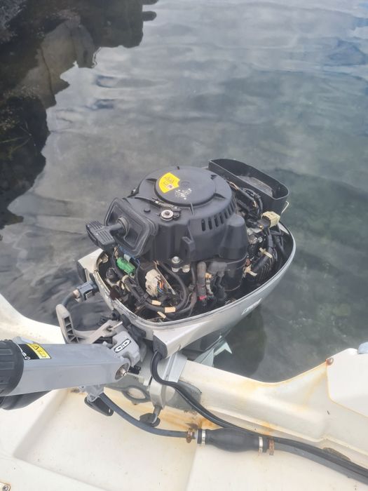 Извън бордов двигател