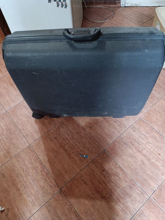 Куфар Самсонайт.