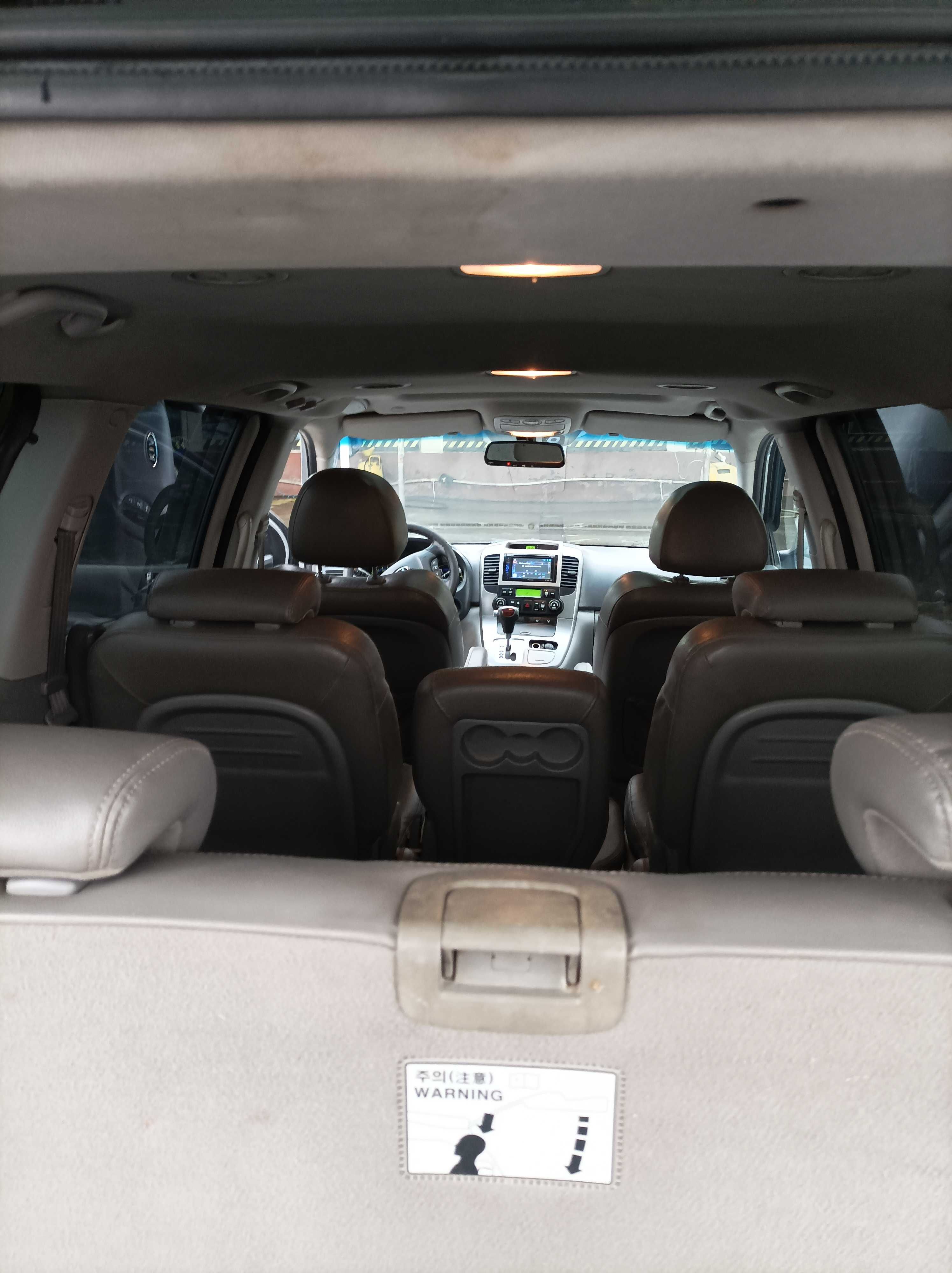 Kia carnival Kia carnival