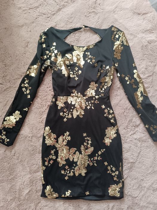 Дамска вталена рокля