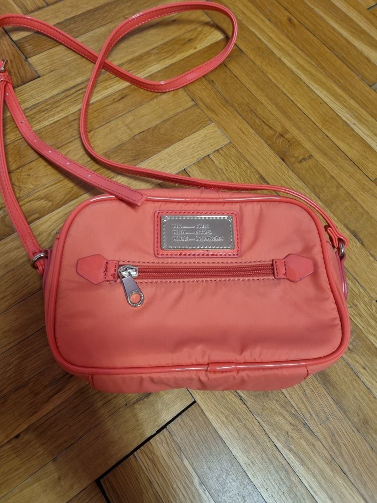 Чанта guess оригинална