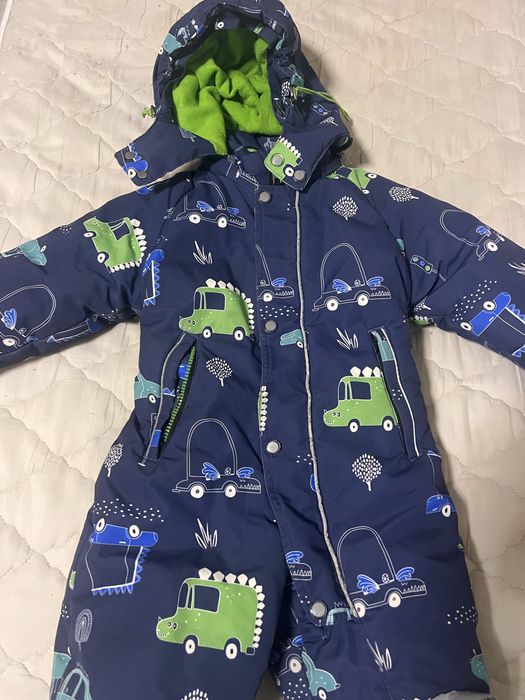 Продам комбенизон зимний на мальчика размер 92