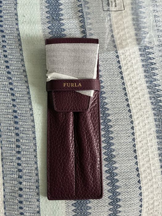 Furla чисто нов калъф