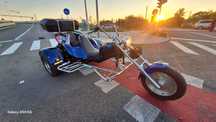 motocicleta 3 roti