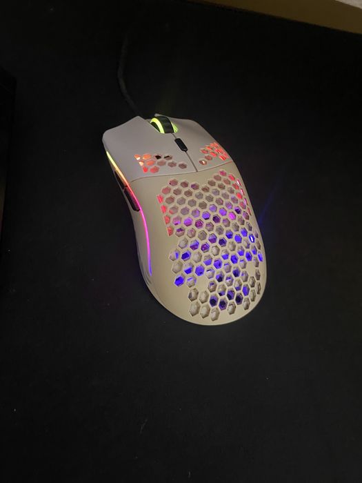 Glorious model O