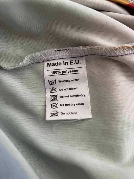 Спортна тениска