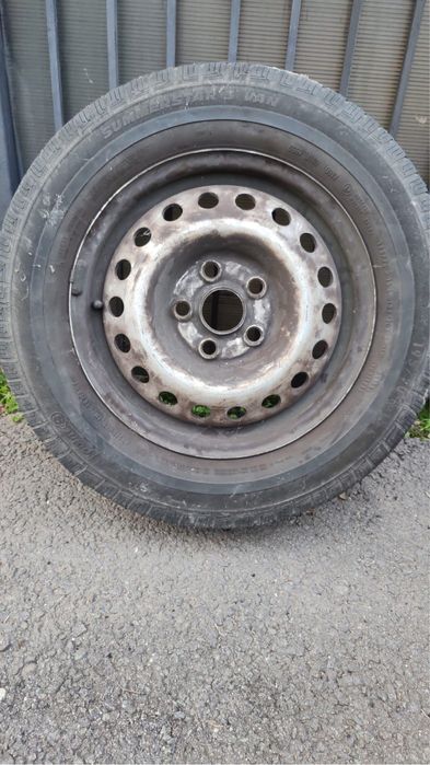 Vând 1 bucată de cauciuc