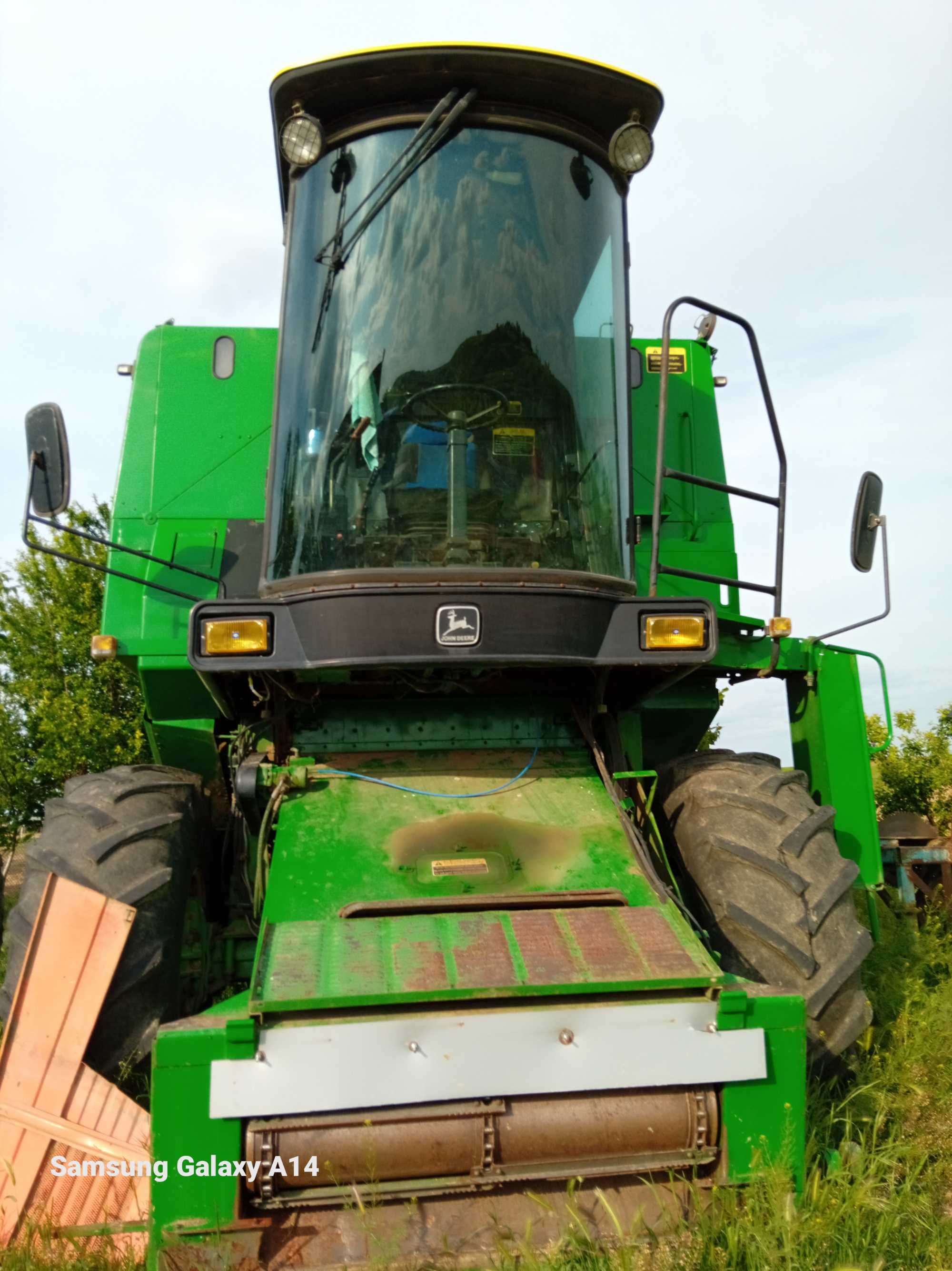 John Deere 1075 combina