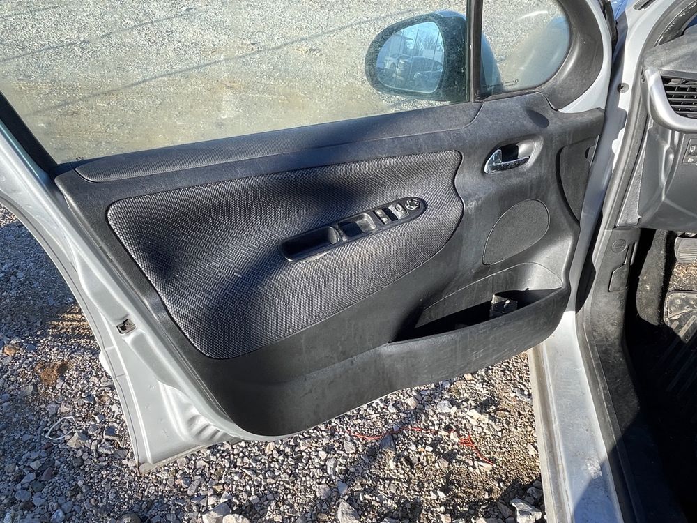 Peugeot 207 SW 1.6i 2007 на части