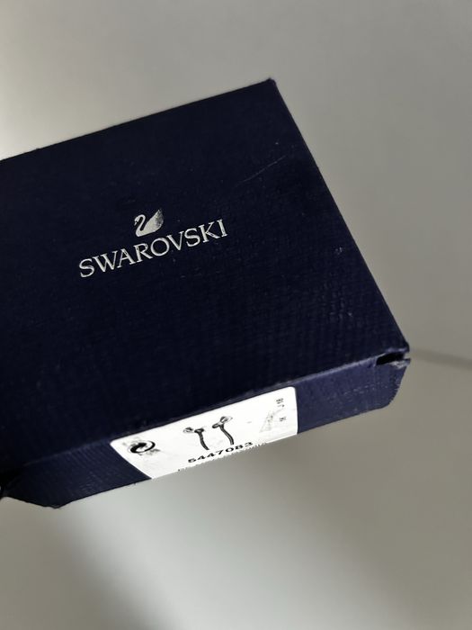 Обеци Swarovski.