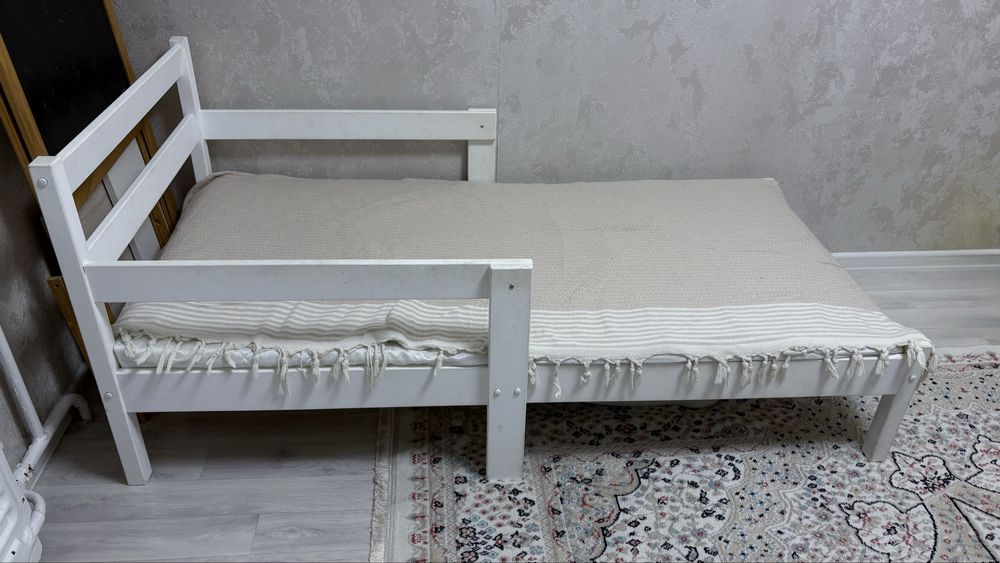 Продам детскую кровать недорого
