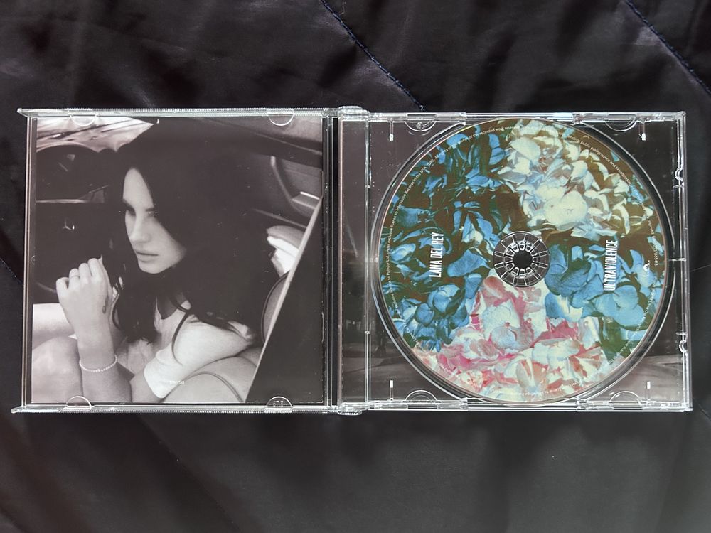 Lana Del Rey Ultraviolence подписан