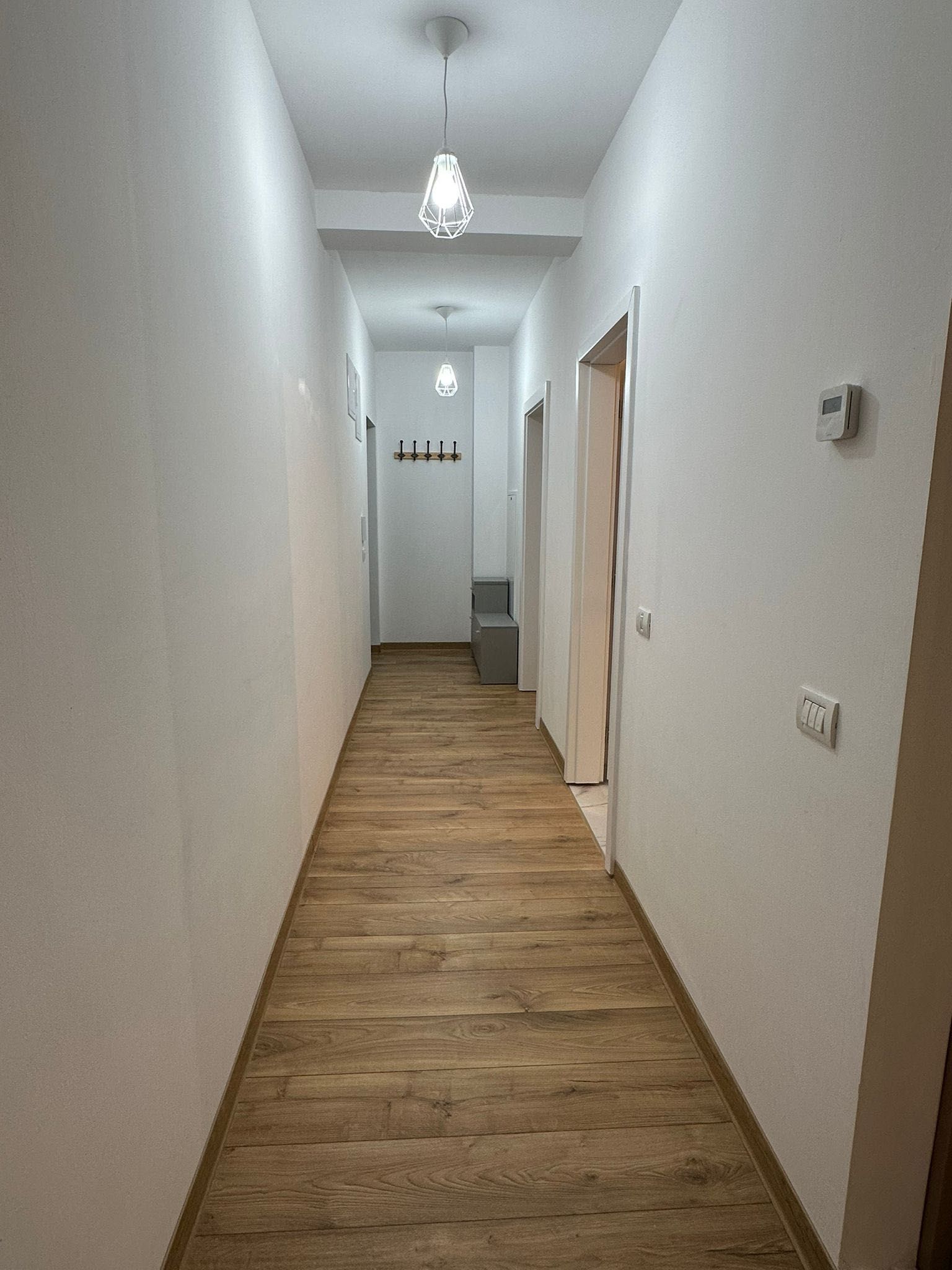 Proprietar inchiriez apartament 2 camere Torontal
