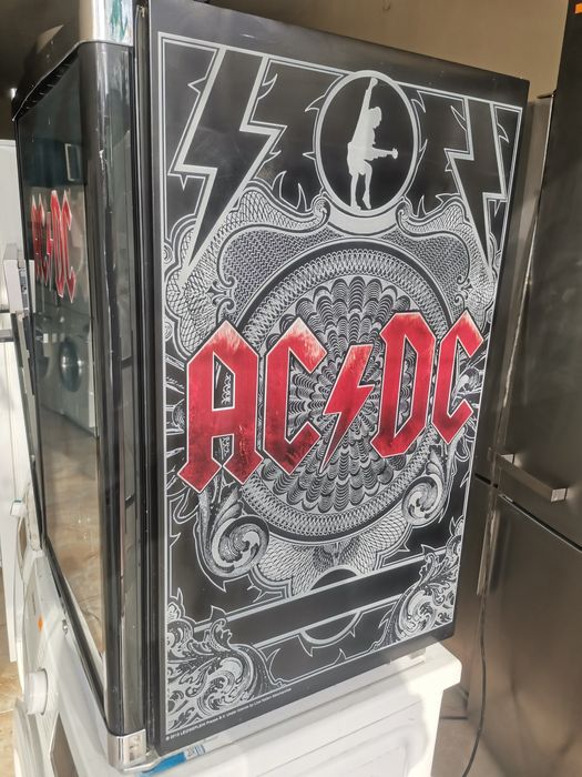 Хладилна ветрина пюсова