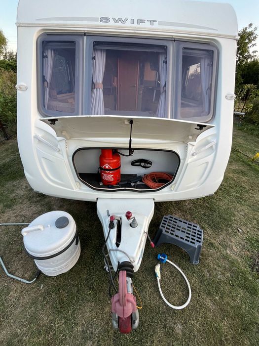 Rulota Swift Challenger 2008 2 zone Off Camping Cabina Dus Acumulator