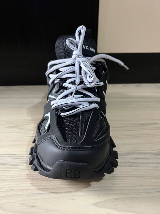 ЧИСТО НОВИ! Balenciaga Track